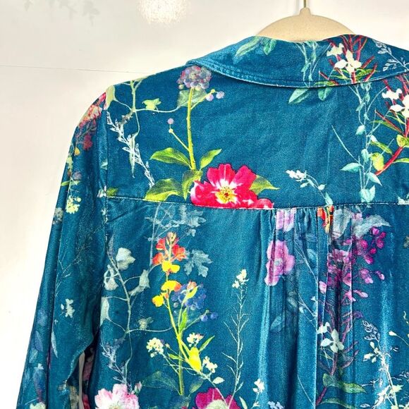 Soft Surroundings Velvet Floral Blouse Top Womens Medium Blue Button Down Shirt - Picture 8 of 15